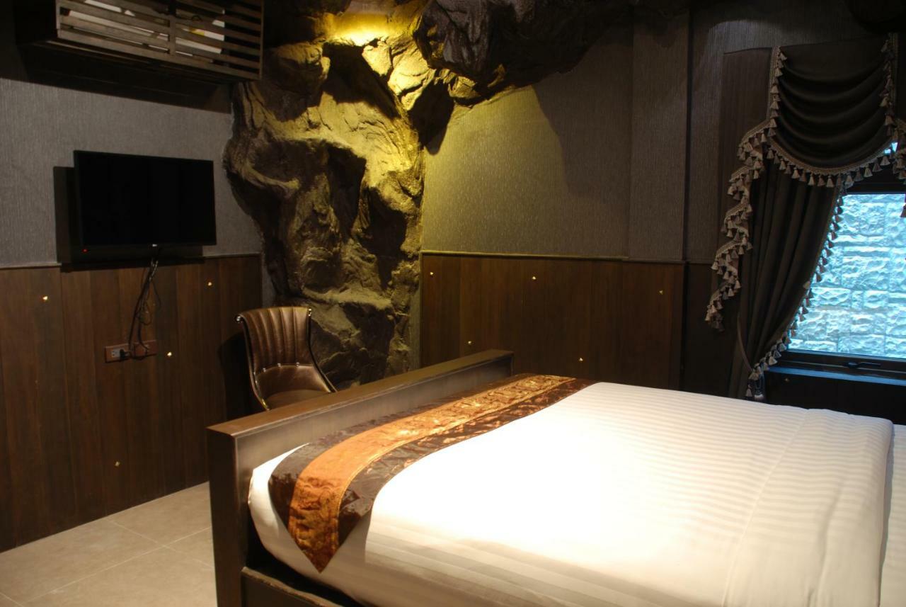 Castle Suites Pattaya ภายนอก รูปภาพ